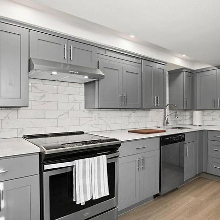 Elegant Richmond Gem Nestled Up To Hawthorne Blvd. Lejlighed Portland Eksteriør billede