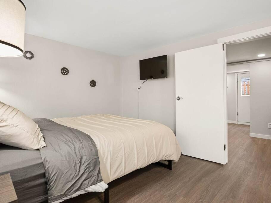 Elegant Richmond Gem Nestled Up To Hawthorne Blvd. Lejlighed Portland Eksteriør billede